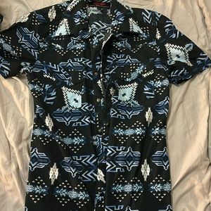 Men’s short sleeve button up, dress shirt, western wear.